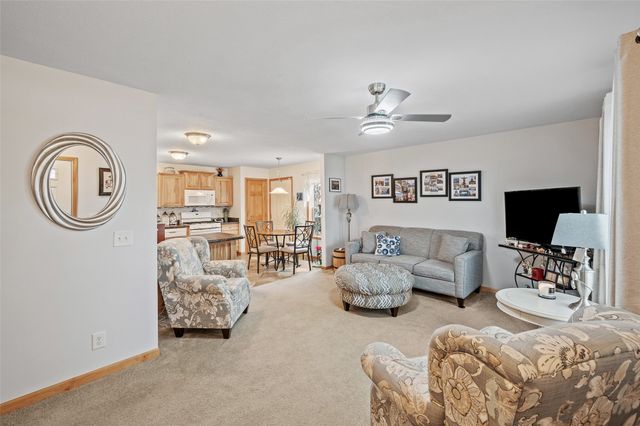 270 NW 51st Place, Des Moines, IA 50313