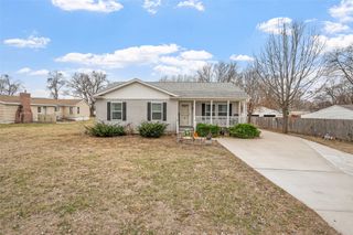 270 NW 51st Place, Des Moines, IA 50313