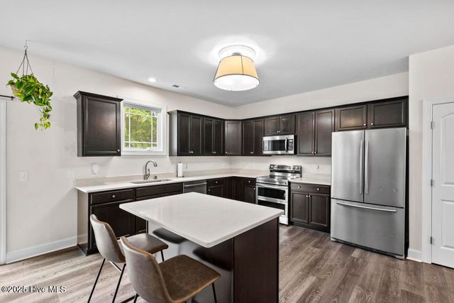 604 Blue Diamond Court, Jacksonville, NC 28540