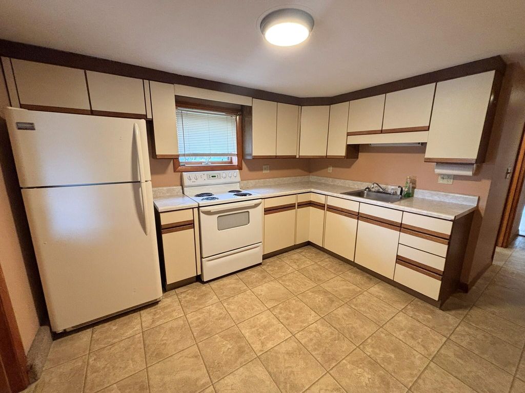 19 Jeffrey Street, Lewiston, ME 04240 — photo 4