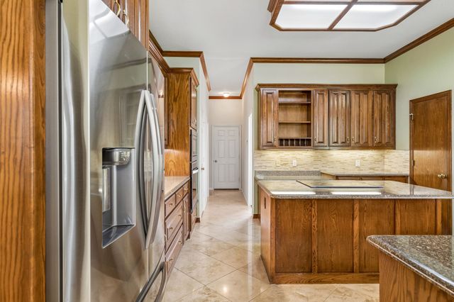 1119 Creekwood Drive, Garland, TX 75044