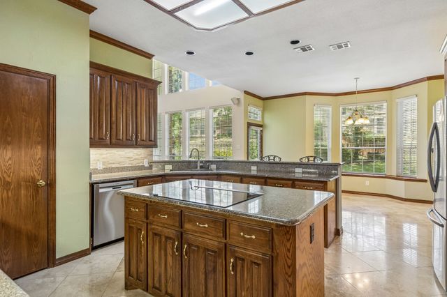 1119 Creekwood Drive, Garland, TX 75044