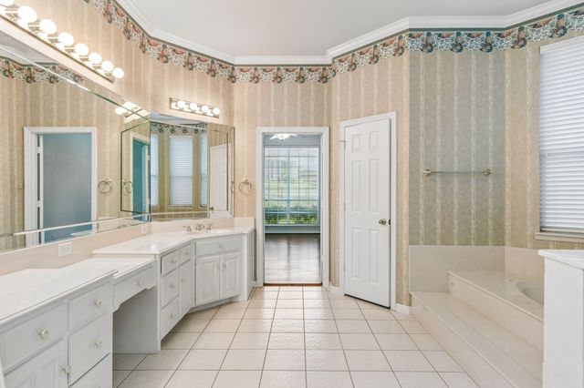 1119 Creekwood Drive, Garland, TX 75044