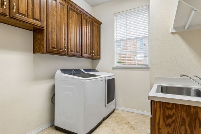 1119 Creekwood Drive, Garland, TX 75044