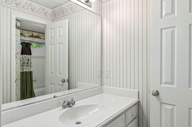 1119 Creekwood Drive, Garland, TX 75044