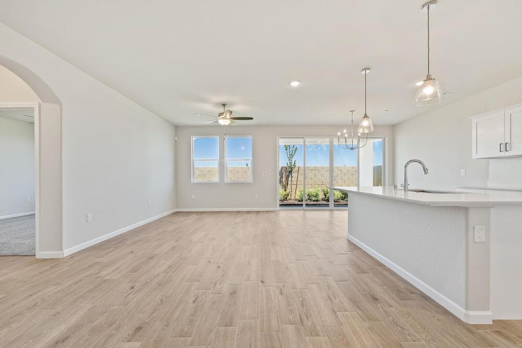 Image 3 of property listing at 4164 N Tisha Avenue, Fresno, CA 93723