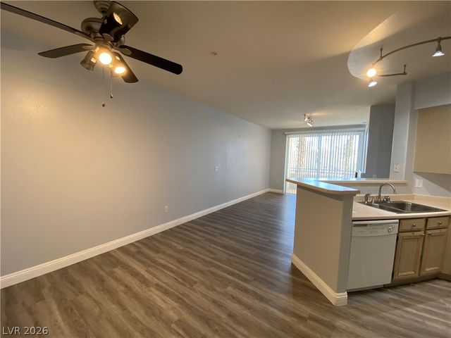 7189 South Durango Drive 207, Las Vegas, NV 89113