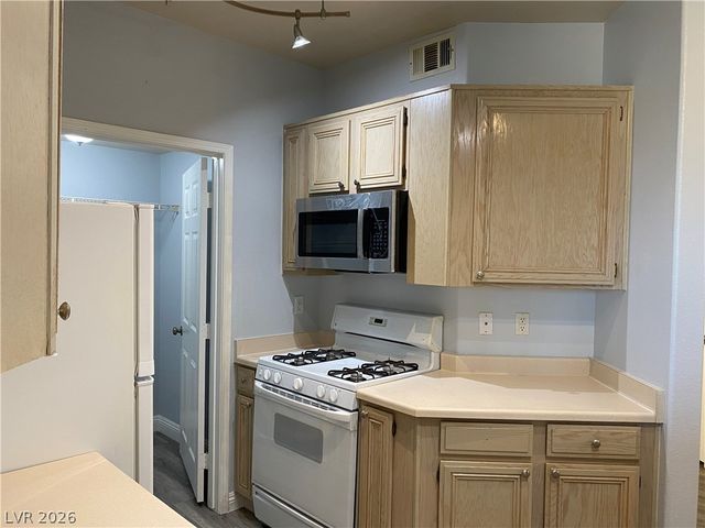 7189 South Durango Drive 207, Las Vegas, NV 89113