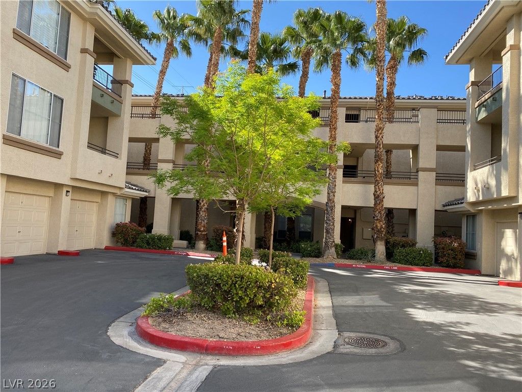 7189 South Durango Drive 207, Las Vegas, NV 89113