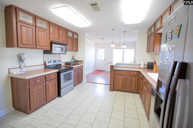 318 W Pond Court, Lexington, SC 29073