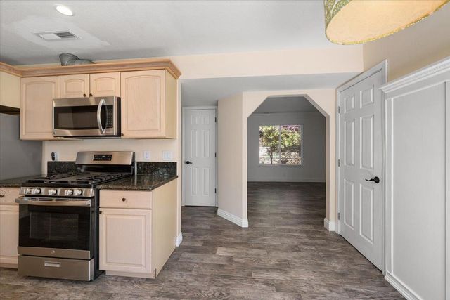 918 Woodpecker Ct, Placerville, CA 95667