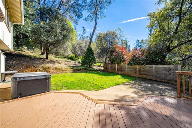 918 Woodpecker Ct, Placerville, CA 95667