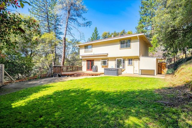 918 Woodpecker Ct, Placerville, CA 95667