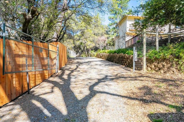 918 Woodpecker Ct, Placerville, CA 95667