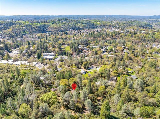 918 Woodpecker Ct, Placerville, CA 95667