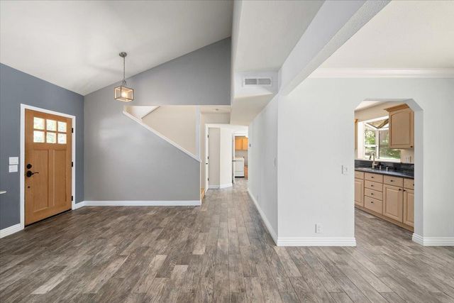 918 Woodpecker Ct, Placerville, CA 95667