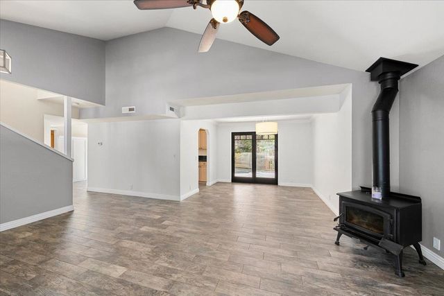 918 Woodpecker Ct, Placerville, CA 95667