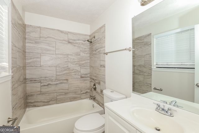 2845 Woodhollow Lane, Jonesboro, GA 30236