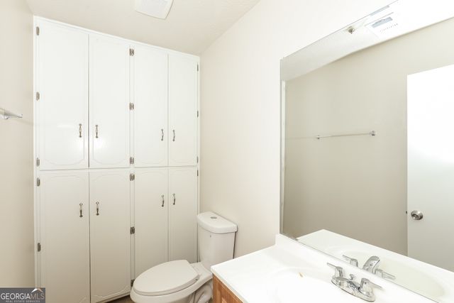 2845 Woodhollow Lane, Jonesboro, GA 30236