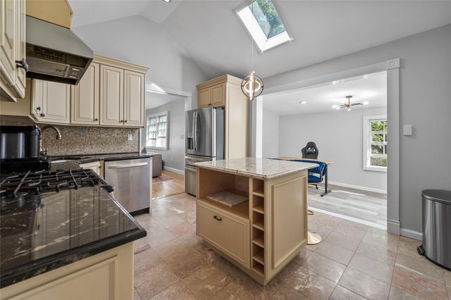 2194 Maple Avenue, Cortlandt Manor, NY 10567
