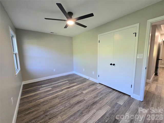 20 Mount Carmel Drive, Asheville, NC 28806