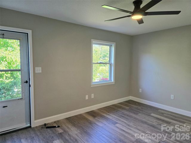 20 Mount Carmel Drive, Asheville, NC 28806