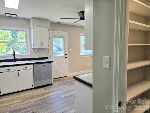 20 Mount Carmel Drive, Asheville, NC 28806