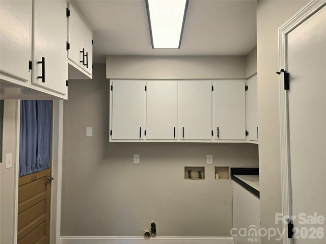 20 Mount Carmel Drive, Asheville, NC 28806
