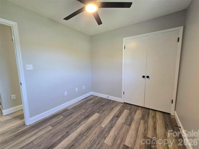 20 Mount Carmel Drive, Asheville, NC 28806