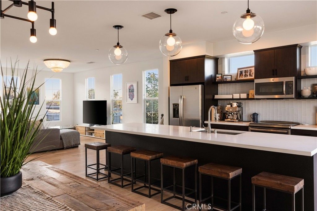 2023 Placentia, Costa Mesa, CA 92627