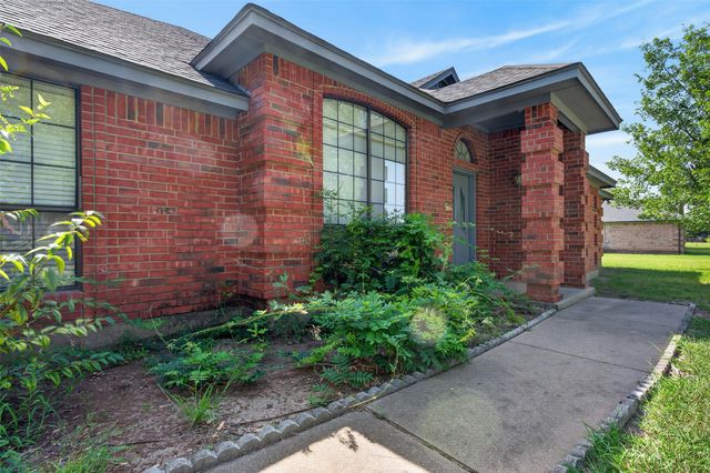 1217 Sharondale Drive, Crowley, TX 76036