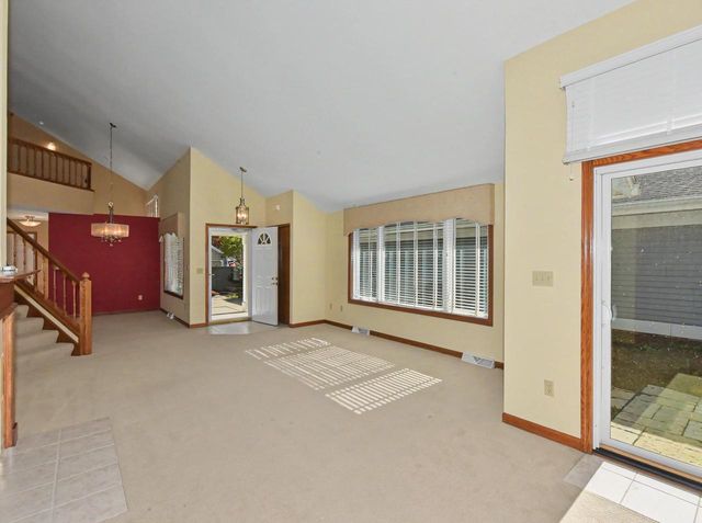 14143 W Waters Edge TRAIL, New Berlin, WI 53151