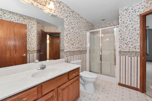 14143 W Waters Edge TRAIL, New Berlin, WI 53151