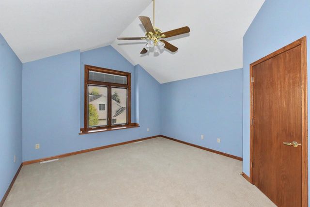 14143 W Waters Edge TRAIL, New Berlin, WI 53151