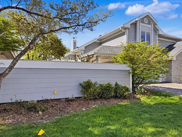 14143 W Waters Edge TRAIL, New Berlin, WI 53151