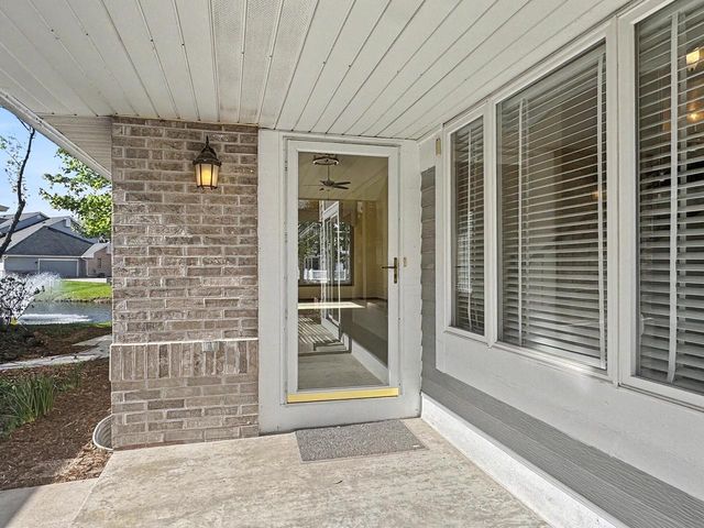 14143 W Waters Edge TRAIL, New Berlin, WI 53151