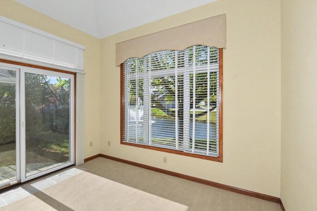 14143 W Waters Edge TRAIL, New Berlin, WI 53151