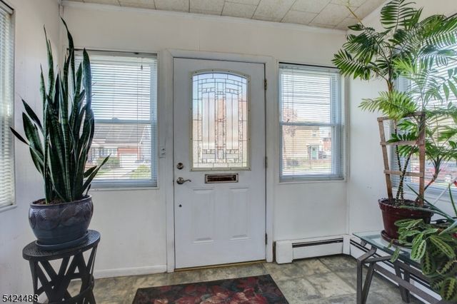116 E 10Th St, Linden City, NJ 07036
