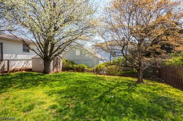 116 E 10Th St, Linden City, NJ 07036