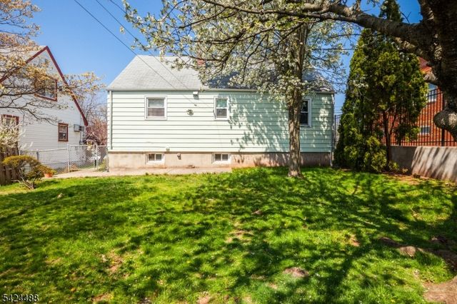 116 E 10Th St, Linden City, NJ 07036
