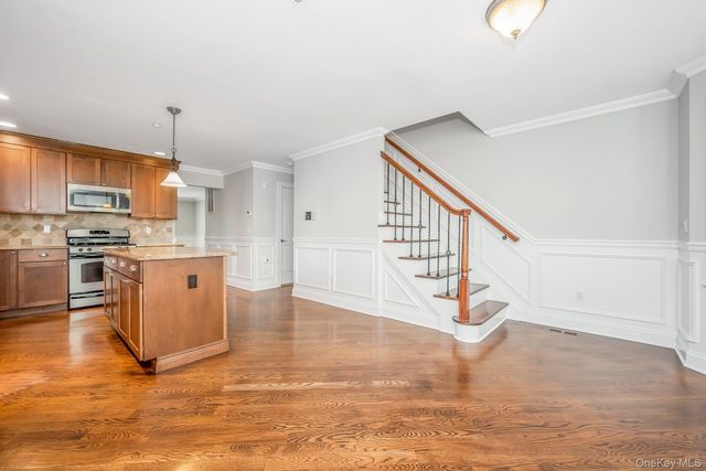 85 Park Avenue RIGHT SIDE, West Harrison, NY 10604