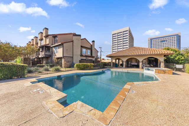 5757 E University Boulevard 26D, Dallas, TX 75206