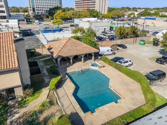 5757 E University Boulevard 26D, Dallas, TX 75206