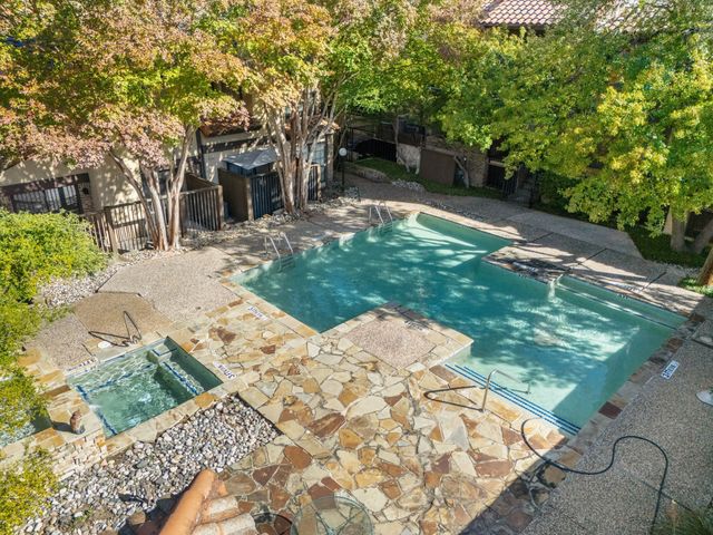 5757 E University Boulevard 26D, Dallas, TX 75206