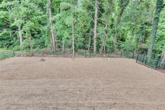 6030 Ridge Drive SE, Mableton, GA 30126