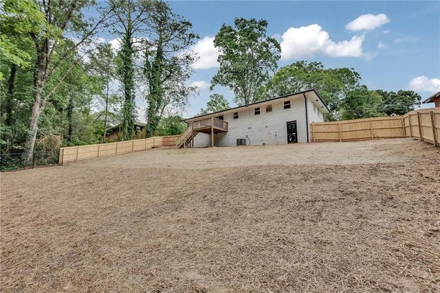 6030 Ridge Drive SE, Mableton, GA 30126
