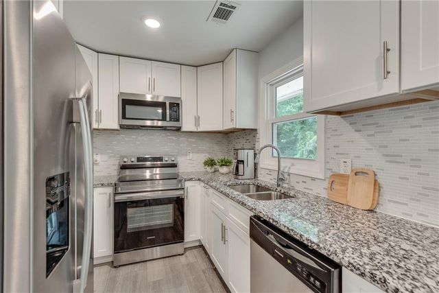 6030 Ridge Drive SE, Mableton, GA 30126