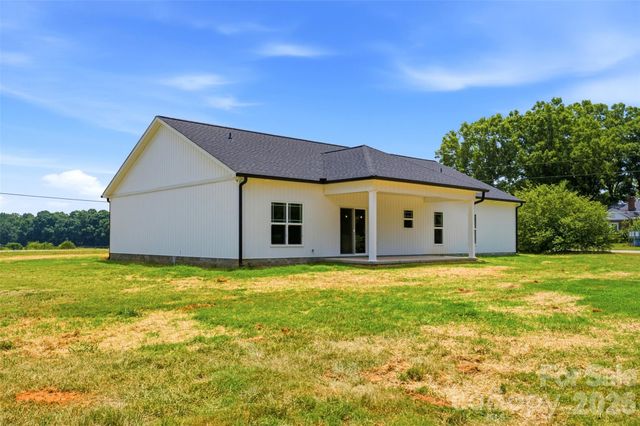 4489 Taylorsville Hwy Highway, Statesville, NC 28677