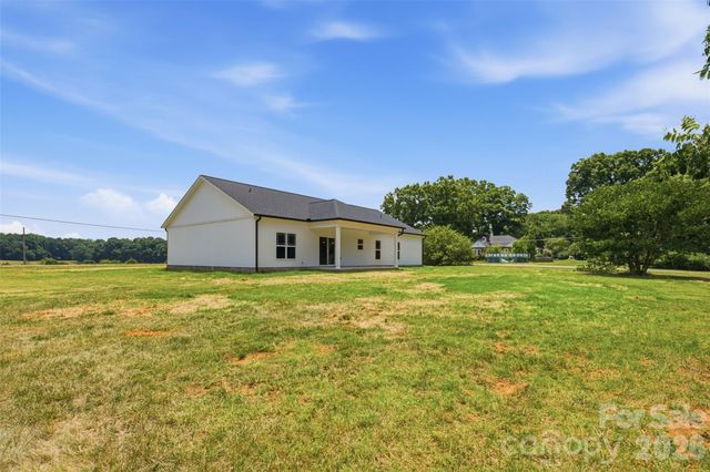 4489 Taylorsville Hwy Highway, Statesville, NC 28677