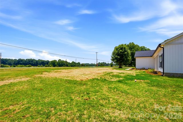 4489 Taylorsville Hwy Highway, Statesville, NC 28677